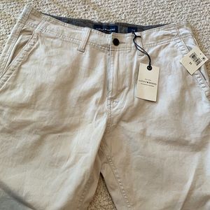 Men’s Flat front Khaki shorts NEW size 31
